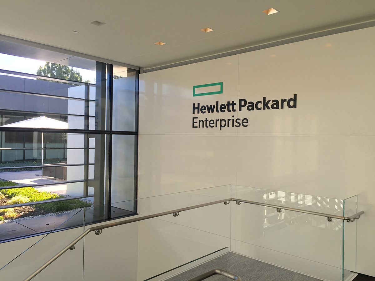 Hewlett packard enterprise. Hewlett Packard Enterprise Company. Hewlett Packard Enterprise (HPE). Hewlett-Packard для переговоров.